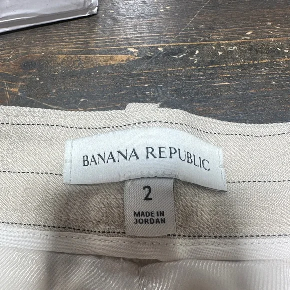 Banana Republic LINEN-BLEND HERRINGBONE PLEATED PANT Size 2 Cream and Navy - Picture 4 of 4